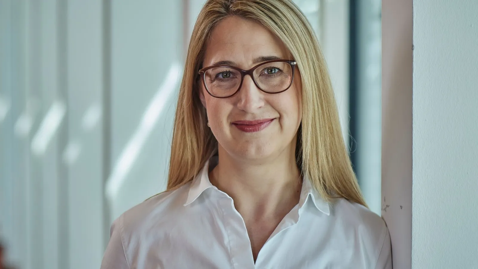 Porträtfoto von Dr. Kathrin Schulze Zumkley.